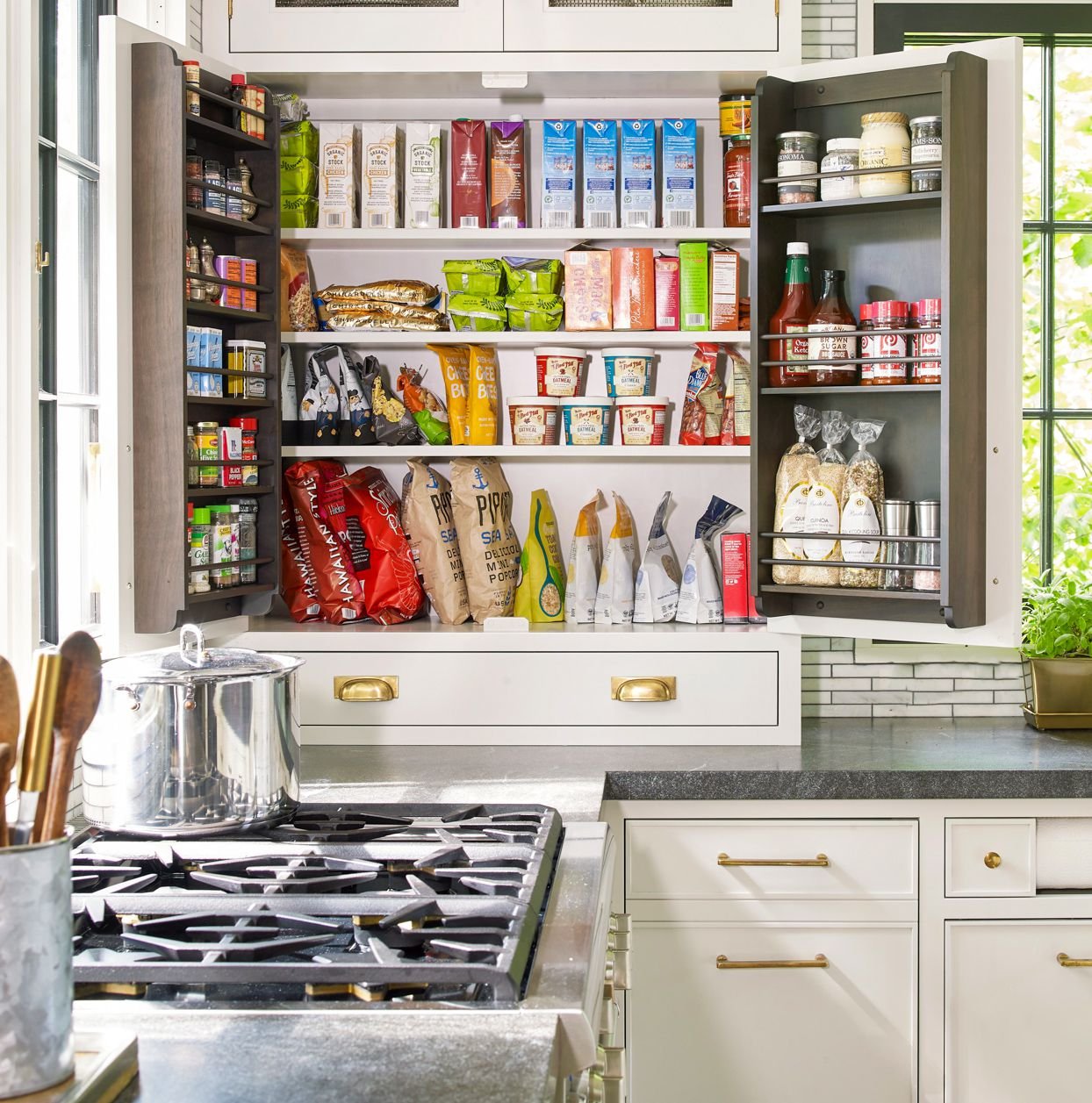 Best Way to Organize Kitchen Cabinets