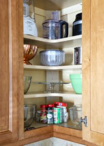 Best Way to Use Corner Kitchen Cabinets