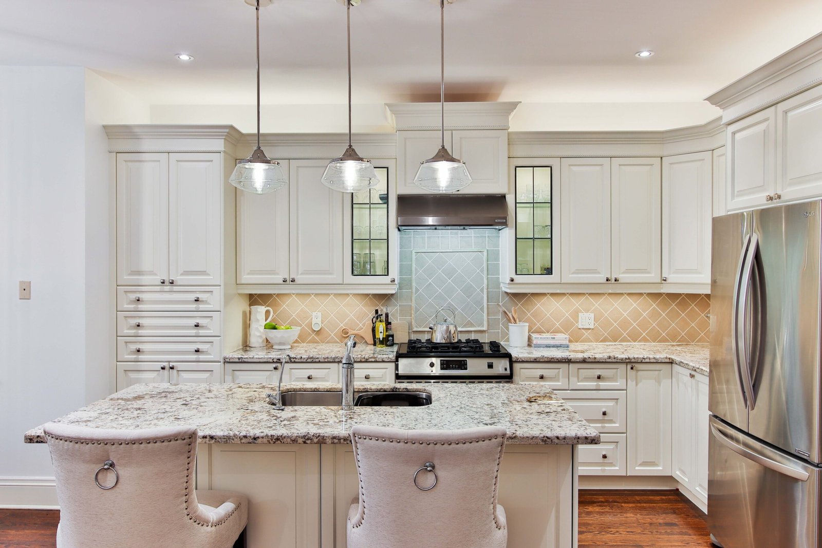 Kitchen Cabinets Not Going to Ceiling