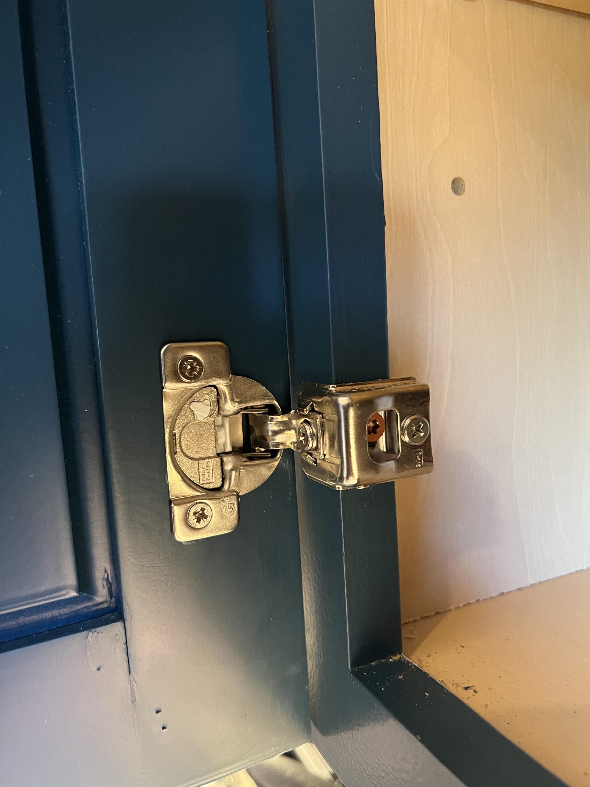 Kitchen Cabinets Won'T Close All the Way