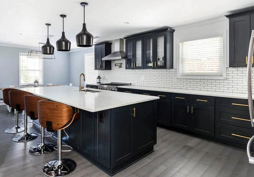 Pros And Cons of Black Kitchen Cabinets